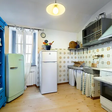 Hostdomus - Olive & Garden Lejlighed