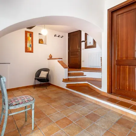 Hostdomus - Olive & Garden Garlenda